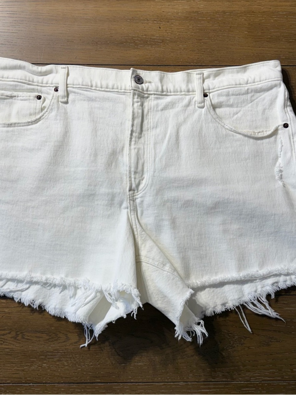 Abercrombie & Fitch White High Rise Cut Off Women's Denim Mom Shorts size 34/18